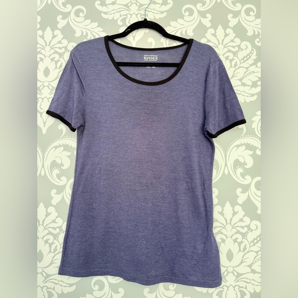 10/$25 • Urban‎ Heritage Scoopneck Ringer Tee